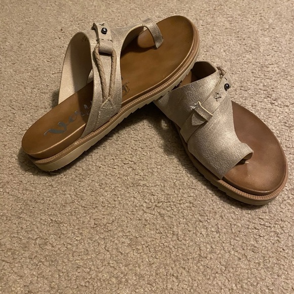 Very G Shoes Womens Sandals Poshmark
